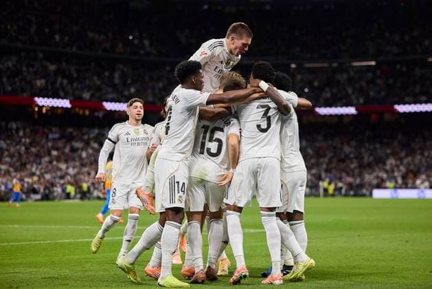 Kylian Mbappe (Real Madrid CF) celebrates after scoring his team?s first goal with team mates during the LaLiga EA Sports match between Real Madrid v Valencia CF at Santiago BernabÃ u on November 1, 2025 in Madrid, Spain. (Photo by Manu Reino DeFodi Images) Kylian Mbappe Real Madrid CF celebrates after scoring his team?s first goal with team mates during the LaLiga EA Sports match between Real Madrid v Valencia CF at Santiago BernabÃ u on November 1, 2025 in Madrid, Spain Photo by Manu Reino DeFodi Images