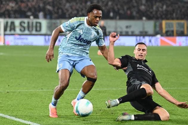 OPENDA Lois (Juventus Fc) in action during US Cremonese vs Juventus FC, Italian soccer Serie A match in Cremona, Italy, November 01 2025  Copyright: xGianlucaxRicci IPAxSportx xipa-agency.netx xx IPA_67369462 IPA_Agency_IPA67369462