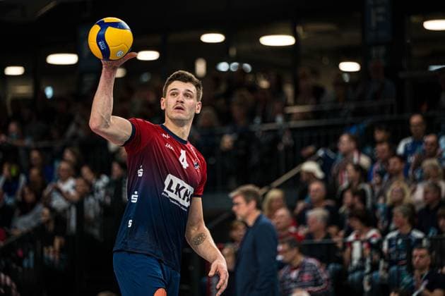 Volleyball I Herren I Saison 2025 2026 I Volleyball Bundesliga I 4. Spieltag I SVG Lüneburg - Energiequelle Netzhoppers KW I 01.11.2025 Christopher Byam (4, SVG Lüneburg) Copyright: xLobeca Bjorn-OlexKehmx