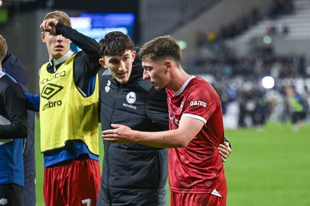 01.11.2025, Fussball, 2. Bundesliga, 11. Spieltag Saison 2025 2026, SV Darmstadt 98 - DSC Arminia Bielefeld, Florian Micheler (DSC Arminia Bielefeld), Marius Wörl (DSC Arminia Bielefeld) xRHR-FOTO TKx