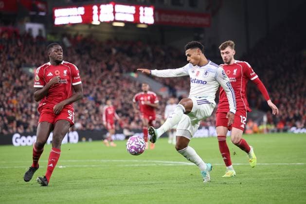 Liverpool v Aston Villa 01 November 2025, Liverpool - Premier League Football - Liverpool v Aston Villa. Ollie Watkins of Aston Villa (photo by Daniel Chesterton) Liverpool UK Copyright: xDanielxChestertonxOffside