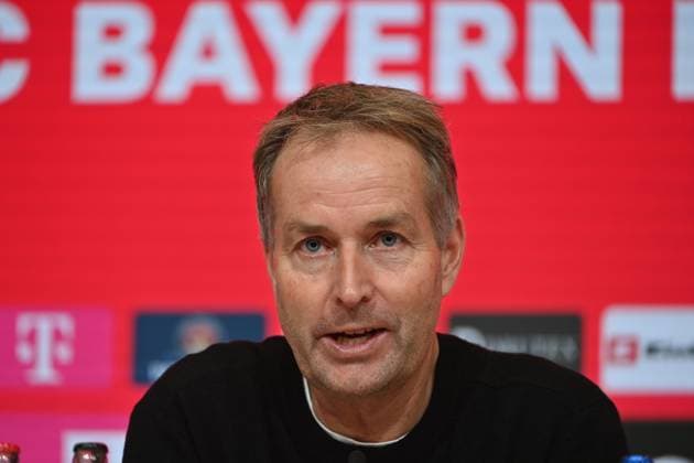 Trainer Kasper HJULMAND (Bayer Leverkusen), Einzelbild,angeschnittenes Einzelmotiv,Portraet,Portrait,Porträt. PRESSEKONFERENZ. Fussball 1. Bundesliga Saison 2025 2026, 9.Spieltag, Spieltag09 FC Bayern Muenchen - Bayer 04 Leverkusen 3-0 am 01.11.2025 , A L L I A N Z A R E N A.