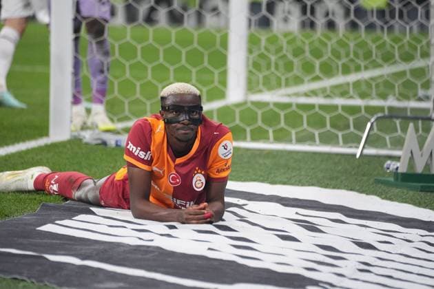 ISTANBUL, TURKEY - NOVEMBER 1: Victor Osimhen of Galatasaray reacts during the Trendyol Turkish Super League match between Galatasaray SK and Trabzonspor at Rams Park Stadium on November 1, 2025 in Istanbul, Turkey. Istanbul Turkey Copyright: xSeskimphotox GSaray-Trabzon-011125 (13)