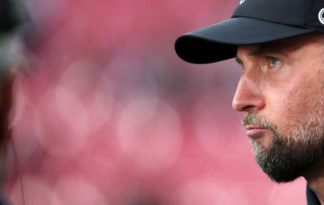 GER, 1.Bundesliga, RB Leipzig - VfB Stuttgart 01.11.2025, Leipzig, Red Bull Arena, GER, Saison 2025 2026, 1.Bundesliga, 09.Spieltag, RasenBallsport Leipzig vs VfB Stuttgart im Bild Trainer Sebastian Hoeness (Stuttgart) DFL regulations prohibit any use of photographs as image sequences and or quasi-video
