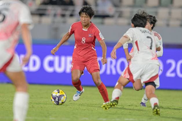 Korea DPR U17, U 17 v Japan U17 - FIFA U17 Women s World Cup Morocco 2025: Quarter-Final 8 Eh E. Chong Gum (Midfielder) of Korea DPR U-17 is in action during the FIFA U17 Women s World Cup quarter-final match between Korea DPR and Japan in Rabat, Morocco, on November 1, 2025, at the Olympic Stadium. Rabat Morocco  Copyright: xAndreaxxAmatox originalFilename:amato-notitle251101_npVH2.jpg
