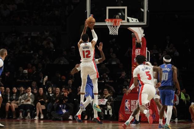 Dallas Mavericks v Detroit Pistons Tobias Harris 12 of Detroit Pistons 3-pt shoots during the Match against Dallas Mavericks at Mexico City Arena. Detroit Pistons beats Dallas Mavericks 122-110. on November 1, 2025 in Mexico City, Mexico. (Photo by Ian Robles Eyepix Group) Copyright: xIanxRobles xEyepixxGroupx 016A2426jpeg