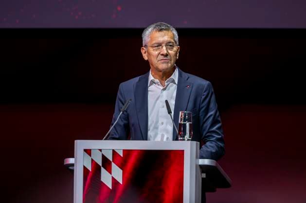 02.11.2025: Fußball: Jahreshauptversammlung des FC Bayern München. Präsident Herbert Hainer spricht. Copyright: xDavidxInderliedx