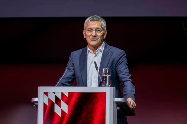 02.11.2025: Fußball: Jahreshauptversammlung des FC Bayern München. Präsident Herbert Hainer spricht. Copyright: xDavidxInderliedx