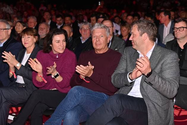 v.re:Lars KLINGBEIL, Dieter REITER,Dorothee BAER , Hildegard MUELLER; Jahreshauptversammlung 2025 des FC Bayern Muenchen e.V. am 02.11.2025, Rudi Sedlmayer Halle. Â
