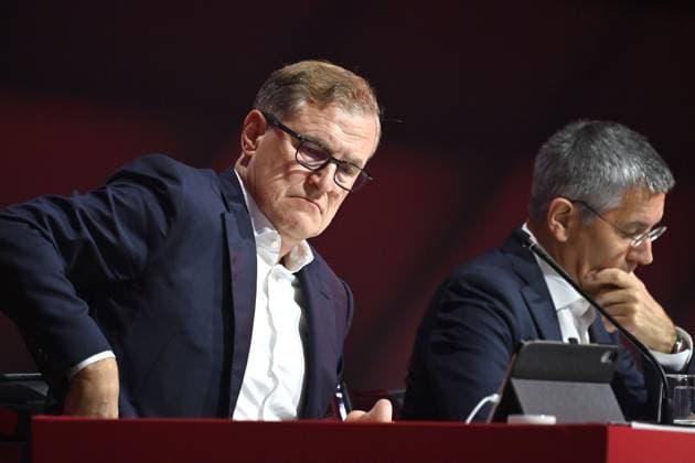 v.li:Jan Christian DREESEN (Vorstandsvorsitzender FCB), Herbert HAINER (Praesident Bayern Muenchen). Jahreshauptversammlung 2025 des FC Bayern Muenchen e.V. am 02.11.2025, Rudi Sedlmayer Halle.