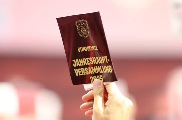 FC Bayern München, Jahreshauptversammlung, BMW Park Abstimmung mit Stimmkarte