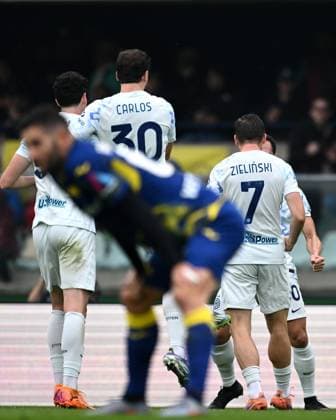 Mg Verona 02 11 2025 - campionato di calcio serie A Hellas Verona-Inter foto Matteo Gribaudi Image nella foto: esultanza gol Piotr Zielinski 