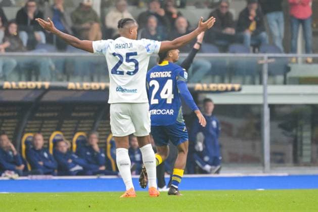 Inter - FC Internazionale s Manuel Akanji shows his disappointment during Hellas Verona FC vs FC Internazionale, Italian soccer Serie A match in Verona, Italy, November 02 2025  Copyright: xAlessioxMarini IPAxSportx xipa-agency.netx xx IPA_67394900 IPA_Agency_IPA67394900