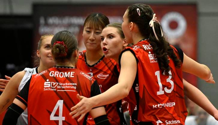 01.11.2025, Dresdner Jubel, Mitte Dresdens Marta Levinska, Punktgewinn, Volleyball, 1. Bundesliga, Dresdner SC - SC Schwerin, (c) Dresden
