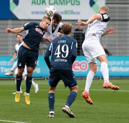 02.11.2025, xhettx, Fussball 3.Liga, TSG 1899 Hoffenheim U23 - SV Waldhof Mannheim v.l. Francisco Fumaca de Mascarenhas da Costa Pessoa (SV Waldhof Mannheim, 38) mit dem Kopf (DFL DFB REGULATIONS PROHIBIT ANY USE OF PHOTOGRAPHS as IMAGE SEQUENCES and or QUASI-VIDEO) Hoffenheim