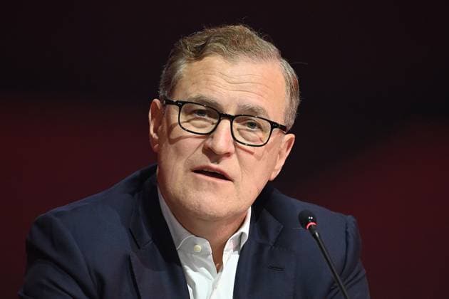 Jan Christian DREESEN (Vorstandsvorsitzender FCB) Einzelbild,angeschnittenes Einzelmotiv,Portraet,Portrait,Porträt. Jahreshauptversammlung 2025 des FC Bayern Muenchen e.V. am 02.11.2025, Rudi Sedlmayer Halle.