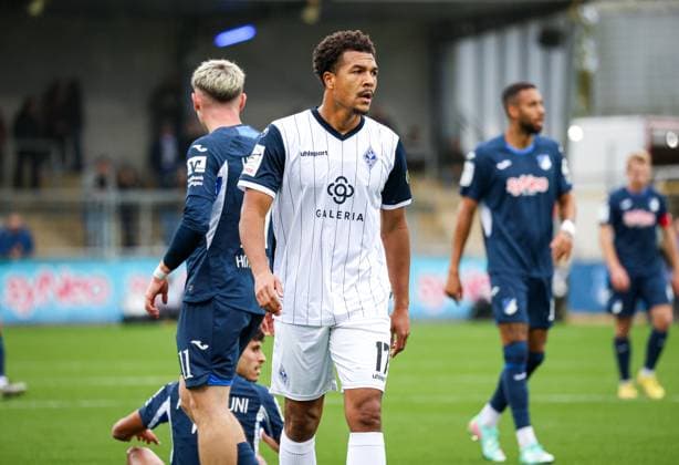 Deutschland: 3. Liga 2025 26, 13. Spieltag - TSG Hoffenheim II vs SV Waldhof Mannheim, Dietmar-Hopp-Stadion (Sinsheim): Samuel Abifade, (SV Waldhof Mannheim, 17) Sinsheim Dietmar-Hopp-Stadion Baden-Württemberg Deutschland Copyright: xBenedictxChristx