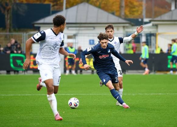 Deutschland: 3. Liga 2025 26, 13. Spieltag - TSG Hoffenheim II vs SV Waldhof Mannheim, Dietmar-Hopp-Stadion (Sinsheim): Luca¯Erlein Luca¯Erlein, (TSG¯1899¯Hoffenheim¯II, 24) Sinsheim Dietmar-Hopp-Stadion Baden-Württemberg Deutschland Copyright: xBenedictxChristx