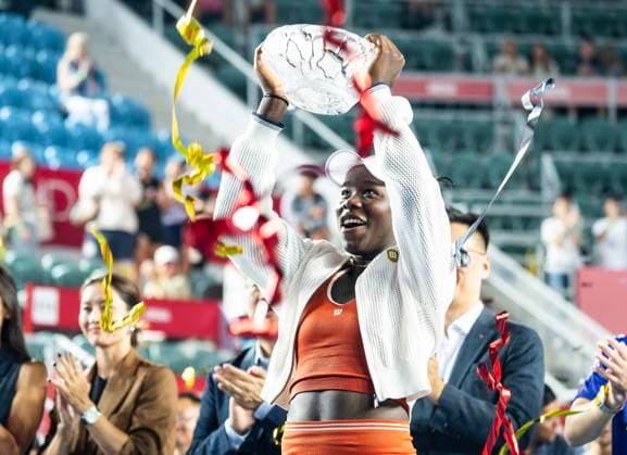 HONG KONG, CHINA - NOVEMBER 02: Victoria Mboko of Canada poses for photo with trophy after winning the Women s Singles Final match against Cristina Buca of Spain on day 7 of the 2025 Prudential Hong Kong Tennis Open at Victoria Park on November 2, 2025 in Hong Kong, China.  Copyright: xChinaxNewsxServicex 111601387260