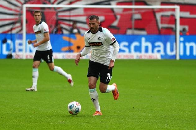 02.11.2025, xmohx, Fussball 2.Bundesliga, Fortuna Duesseldorf - 1.FC Kaiserslautern v.l. Luca Sirch (1. FC Kaiserslautern) (DFL DFB REGULATIONS PROHIBIT ANY USE OF PHOTOGRAPHS as IMAGE SEQUENCES and or QUASI-VIDEO) Duesseldorf