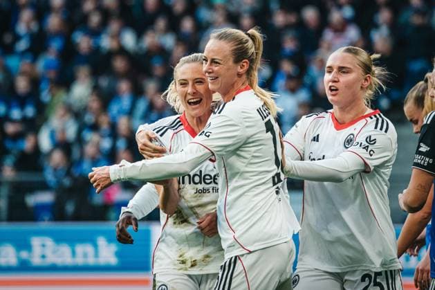 Google Pixel Frauen-Bundesliga: Hamburger SV vs. Eintracht Frankfurt, 02.11.2025 TOR, JUBEL: 1:0 Frankfurt Amanda Ilestedt (Eintracht Frankfurt, 13) trifft per Kopf; Fußball, Google Pixel Frauen-Bundesliga, 8. Spieltag: Hamburger SV vs. Eintracht Frankfurt am 02.11.2025 im Volksparkstadion, Hamburg DFB DFL REGULATIONS PROHIBIT ANY USE OF PHOTOGRAPHS AS IMAGE SEQUENCES AND OR QUASI-VIDEO. Copyright: xBEAUTIFULxSPORTS Tonhäuserx