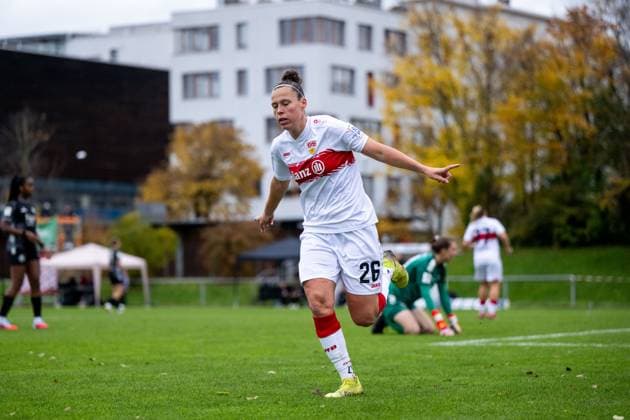 Nicole Billa (VfB Stuttgart, 26) jubelt ueber das Tor zum 2:0, GER, VfB Stuttgart vs VfR SW Warbeyen, Fussball, Frauen, 2. Bundesliga, 9. Spieltag, Saison 2025 2026, 02.11.2025 GER, VfB Stuttgart vs VfR SW Warbeyen, Fussball, Frauen, 2. Bundesliga, 9. Spieltag, Saison 2025 2026, 02.11.2025 Bad Cannstatt Copyright: xEibner-Pressefoto Memmlerx EP_MMR