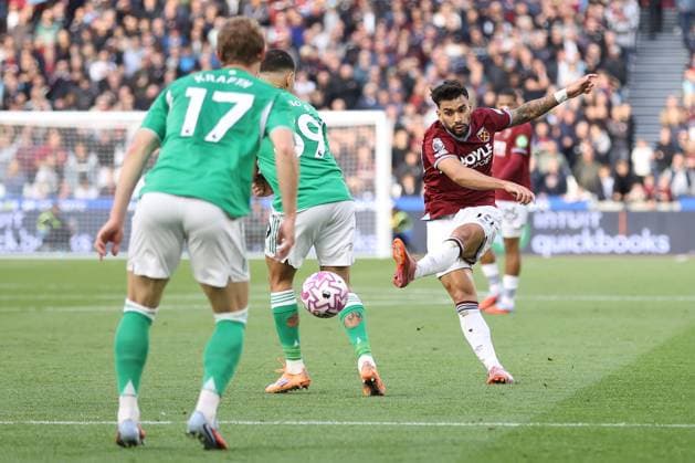 West Ham United v Newcastle United 02 November 2025, London - Premier League Football - West Ham United v Newcastle United - Lucas Paqueta of West Ham United scores their first goal - Photo: Jacques Feeney Offside. London UK Copyright: xJacquesxFeeneyx xOffsidexOffside