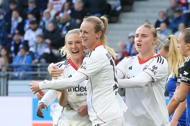 02.11.2025, xgrfx, Fussball Google Pixel Frauen-Bundesliga, Hamburger SV - Eintracht Frankfurt v.l. Tor, Amanda Ilestedt (Eintracht Frankfurt) (DFL DFB REGULATIONS PROHIBIT ANY USE OF PHOTOGRAPHS as IMAGE SEQUENCES and or QUASI-VIDEO) Hamburg