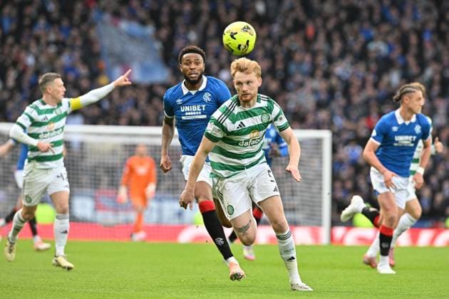 Celtic v Rangers Premier Sports Cup Liam Scales of Celtic and Youssef Chermiti of Rangers race for a ball during the Premier Sports Cup Semi-Final match between Celtic and Rangers at Hampden Park, Glasgow UK Newspapers OUT Copyright: xJamiexJohnstonx FIL-22444-0124