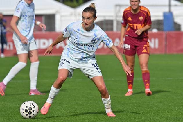 Soccer, match Serie A Women s AS Roma v FC Inter Lina Magull of Inter during the match Serie A Women s AS Roma v FC Inter at The Fontane stadium in Rome, Italy, Nov 02nd, 2025. Imago-Images Emmefoto Copyright: xImago-Images Emmefotox