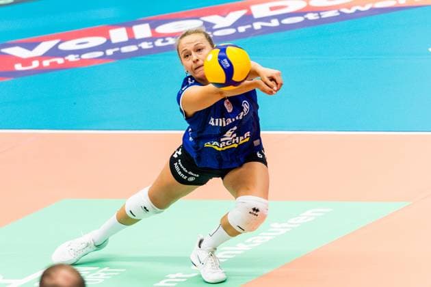 02.11.2025, GER, Volleyball, Frauen, 1.BL, Hauptrunde, Saison 25 26, Schwarz-Weiss Erfurt - Allianz MTV Stuttgart Antonia Stautz (Allianz MTV Stuttgart) 99089 Erfurt Sporthalle Sportanlage Rieths Thüringen Deutschland