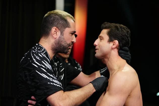 UFC Fight Night - Las Vegas Coach Diego Lima gives some instruction to Allan Nascimento before the fights against Cody Durden in a 3-round bout at UFC Apex for UFC Fight Night - Garcia vs Onama on November 1, 2025 in Las Vegas, NV, United States. Photo by Louis Grasse PxImages ABACAPRESS.COM Las Vegas, NV LAS VEGAS, NV United States  Copyright: xPXxImages ABACAx