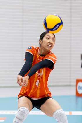 1. Volleyball Bundesliga Frauen: Schwarz-Weiss Erfurt vs. Allianz MTV Stuttgart; Erfurt; 02.11.2025 Yurika Bamba ( 4; Allianz MTV Stuttgart) 1. Volleyball Bundesliga Frauen: Schwarz-Weiss Erfurt vs. Allianz MTV Stuttgart; Riethsporthalle Erfurt; 02.11.2025 Copyright: xBEAUTIFULxSPORTS Duehringx