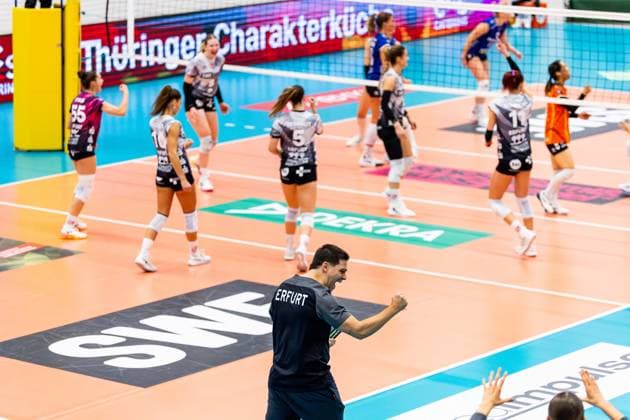 02.11.2025, GER, Volleyball, Frauen, 1.BL, Hauptrunde, Saison 25 26, Schwarz-Weiss Erfurt - Allianz MTV Stuttgart Pablo Sanchez (Schwarz-Weiss Erfurt) 99089 Erfurt Sporthalle Sportanlage Rieths Thüringen Deutschland