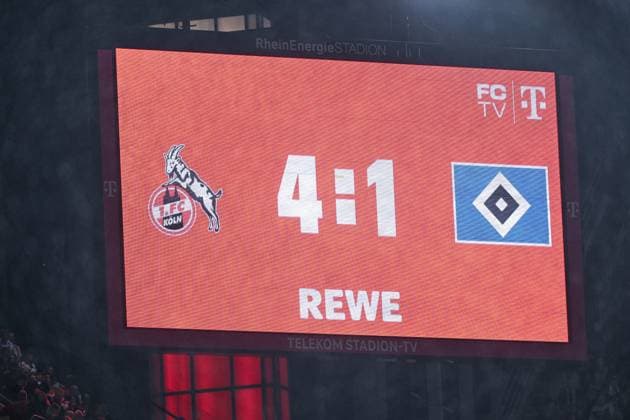 02.11.2025, Fussball, 1. Bundesliga, 6. Spieltag Saison 2025 2026, 1.FC Köln - Hamburger SV, Endstand 4:1, Anzeigentafel, xRHR-FOTO TKx Copyright: RHR-FOTOx RHR-FOTO TK