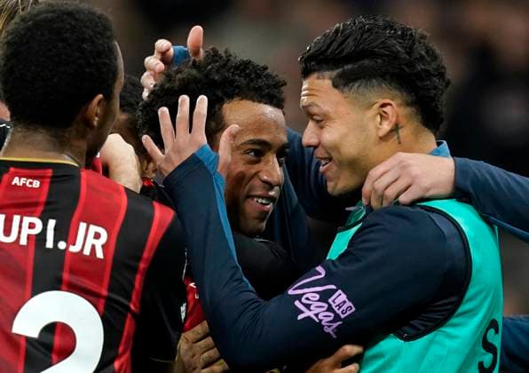Manchester, England, 2nd November 2025. Tylor Adams of Bournemouth (C) celebrates after scoring during the Manchester City vs AFC Bournemouth Premier League match at the Etihad Stadium, Manchester. Picture credit should read: Andrew Yates Sportimage EDITORIAL USE ONLY. No use with unauthorised audio, video, data, fixture lists, club league logos or live services. Online in-match use limited to 120 images, no video emulation. No use in betting, games or single club league player publications. SPI_009_AY_MAN_CITY_BOURN SPI-4256-0009