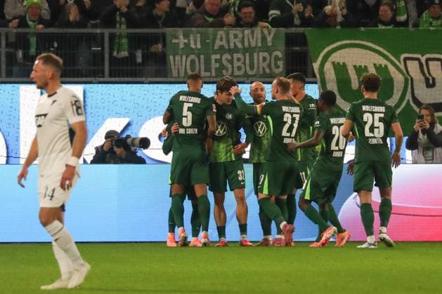 02.11.2025, xgox, Fussball 1. Bundesliga, VfL Wolfsburg - TSG 1899 Hoffenheim emspor, v.l. Mohammed Amoura (Wolfsburg, 9) Jubel, Torjubel, jubelt ueber das Tor, celebrate the goal, celebration (DFL DFB REGULATIONS PROHIBIT ANY USE OF PHOTOGRAPHS as IMAGE SEQUENCES and or QUASI-VIDEO) Wolfsburg