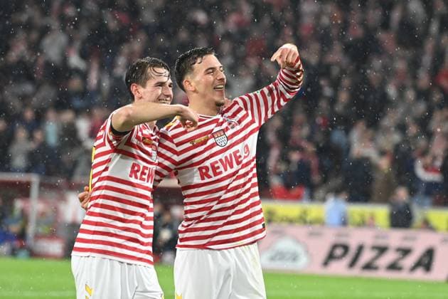 Jakub KAMINSKI (K) jubelt nach seinem Tor zum 4-1, Jubel, jubeln, Freude, cheers, mit Said EL MALA (K) Fussball 1. Bundesliga, 9.Spieltag, matchday9, 1. FC Koeln (K) - Hamburger SV (HH) 4-1 am 02.11.2025 in Koeln Deutschland. DFL regulations prohibit any use of photographs as image sequences and or quasi-video Â