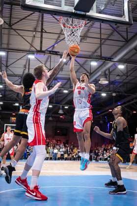 Barmer 2. Basketball Bundesliga ProA: RheinStars Koeln vs. Kirchheim, 02.11.25 Timothy Nohemian Davis (RheinStars Köln, 911 SG); Köln, 02.11.25 - Barmer 2. Basketball Bundesliga ProA: RheinStars Koeln vs. Kirchheim in der Motor World in Köln. Copyright: xBEAUTIFULxSPORTS AxelxKohringx