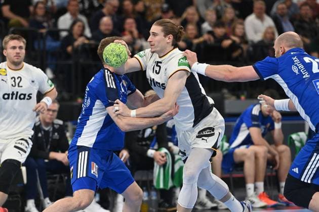 Juri KNORR (GER), Aktion,Zweikampf- Handball Laenderspiel Deutschland (GER) - Island (ISL) am 02.11.2023 SAP GARDEN