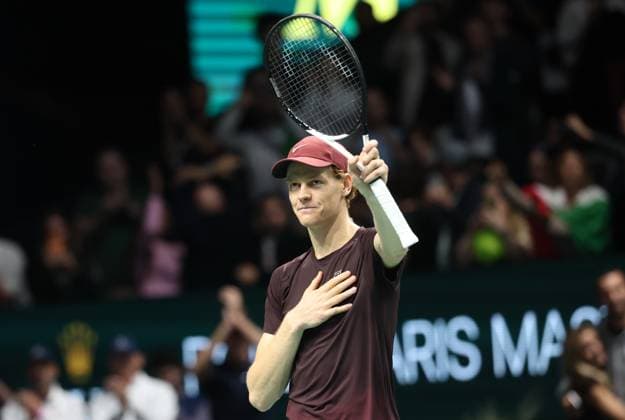 ROLEX PARIS MASTERS TENNIS 2025 Thierry Larret MAXPPP - Nanterre (92) 02 11 2025 Thierry Larret Maxppp. Tennis. Rolex Paris Masters. Paris La Defense, Nanterre (92). Du 25 octobre au 2 novembre 2025. Dimanche 2 novembre 2025. Finale : Felix AUGER-ALIASSIME (CAN) vs Jannik SINNER (ITA). Joie Jannik SINNER Nanterre (92) PARIS LA DEFENSE ARENA ILE DE FRANCE FRANCE  Copyright: xMAXPPPxThierryxLarretx TLR202511021231 TLR202511021231
