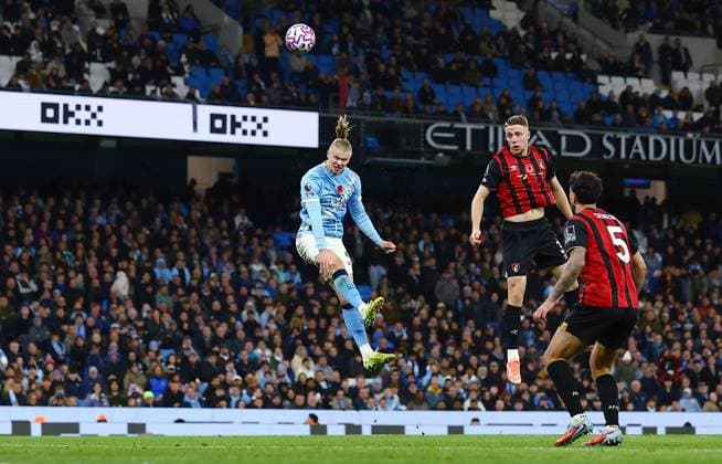 Erling Haaland of Manchester City wins a header Manchester City v AFC Bournemouth, Premier League, Football, Etihad Stadium, Manchester, UK - 02 Nov 2025Manchester Etihad Stadium United Kingdom EDITORIAL USE ONLY No use with unauthorised audio, video, data, fixture lists, club league logos or live services. Online in-match use limited to 120 images, no video emulation. No use in betting, games or single club league player publications. Copyright: xMattxWest Shutterstockx 15641506af