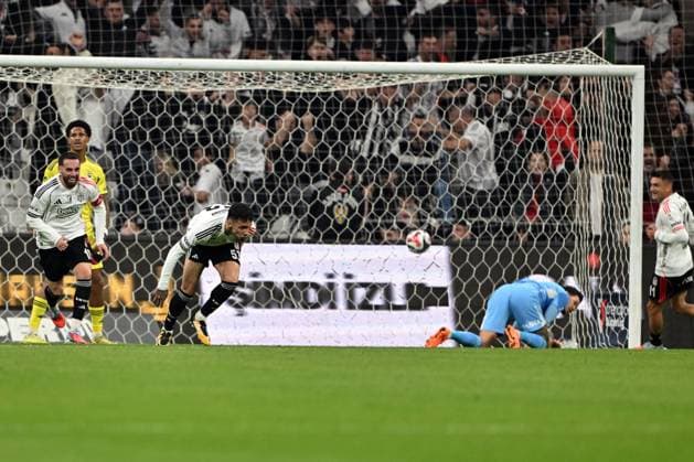 Besiktas v Fenerbahce - Turkish Super Lig ISTANBUL, TURKIYE - NOVEMBER 02: Emirhan Topcu (53) of Besiktas celebrates after scoring a goal during the Turkish Super Lig week 11 football match between Besiktas and Fenerbahce at Tupras Stadium in Istanbul, Turkiye on November 02, 2025. Serhat Cagdas Anadolu Istanbul Turkey. Editorial use only. Please get in touch for any other usage.  Copyright: x2025xAnadoluxSerhatxCagdasx