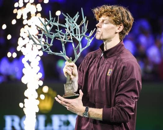 November 2, 2025, Nanterre, France: JANNIK SINNER of Italy celebrates with the trophy after winning the Men s Singles Final of the Rolex Paris Masters 1000 tennis tournament at Accor Arena. Sinner beat F. Auger-Aliassime 6:4 7:6. Nanterre France - ZUMAm308 20251102_mda_m308_003 Copyright: xMatthieuxMirvillex