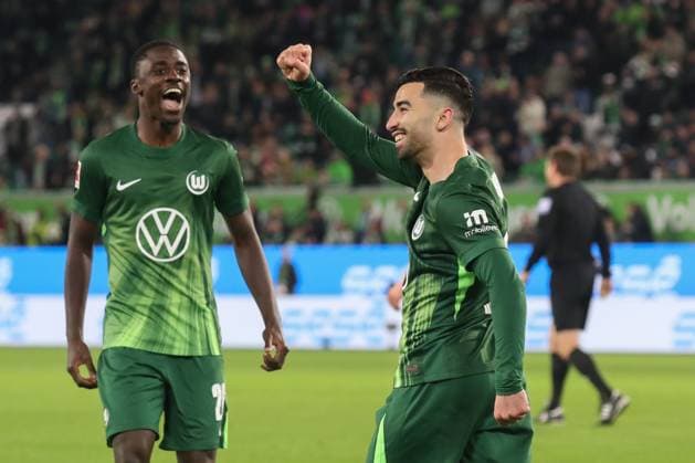 02.11.2025, xgox, Fussball 1. Bundesliga, VfL Wolfsburg - TSG 1899 Hoffenheim emspor, v.l. Mohammed Amoura (Wolfsburg, 9) Jubel, Torjubel, jubelt ueber das Tor, celebrate the goal, celebration (DFL DFB REGULATIONS PROHIBIT ANY USE OF PHOTOGRAPHS as IMAGE SEQUENCES and or QUASI-VIDEO) Wolfsburg