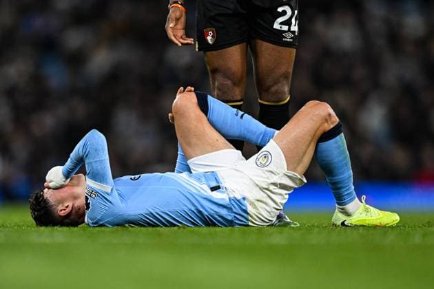 2nd November 2025; Etihad Stadium, Manchester, Lancashire, England; Premier League Football, Manchester City versus AFC Bournemouth; Phil Foden of Manchester City holds his knee after being tackled  GodfreyxPitt