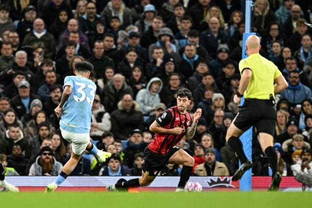 2nd November 2025; Etihad Stadium, Manchester, Lancashire, England; Premier League Football, Manchester City versus AFC Bournemouth; Nico O Reilly of Manchester City shoots and scores in the 60th minute to make it 3-1  GodfreyxPitt