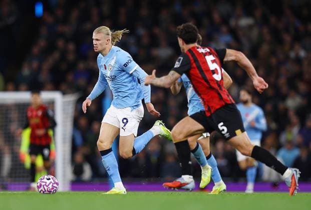 Erling Haaland of Manchester City Manchester City v AFC Bournemouth, Premier League, Football, Etihad Stadium, Manchester, UK - 02 Nov 2025Manchester Etihad Stadium United Kingdom EDITORIAL USE ONLY No use with unauthorised audio, video, data, fixture lists, club league logos or live services. Online in-match use limited to 120 images, no video emulation. No use in betting, games or single club league player publications.  Copyright: xMattxWest Shutterstockx 15641506ap