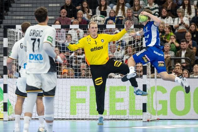 David Spaeth 1 (Handball Nationalmannschaft Deutschland) in Abwehrhaltung, Handball-Nationalmannschaft Deutschland vs. Handball-Nationalmannschaft Island, Handball Laenderspiel, 02.11.2025 Muenchen Bayern Deutschland