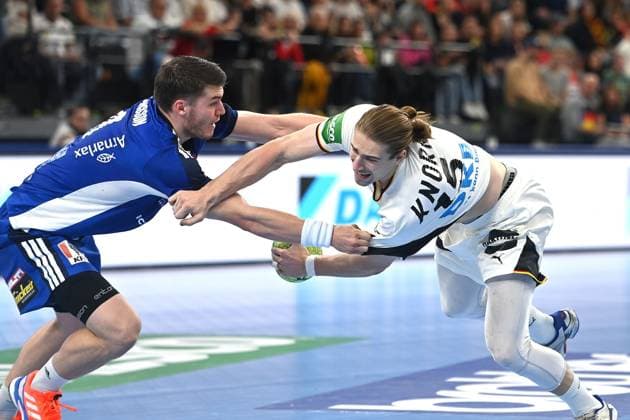 Juri KNORR (GER), Aktion,Zweikampf. Handball Laenderspiel Deutschland (GER) - Island (ISL) 29-31 am 02.11.2025 SAP GARDEN